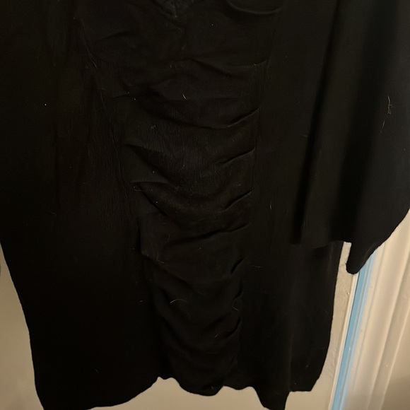 SALE!!! LE CHATEAU FITTED SWEATER 5/25!! 🔥🔥🔥 - Picture 3 of 9